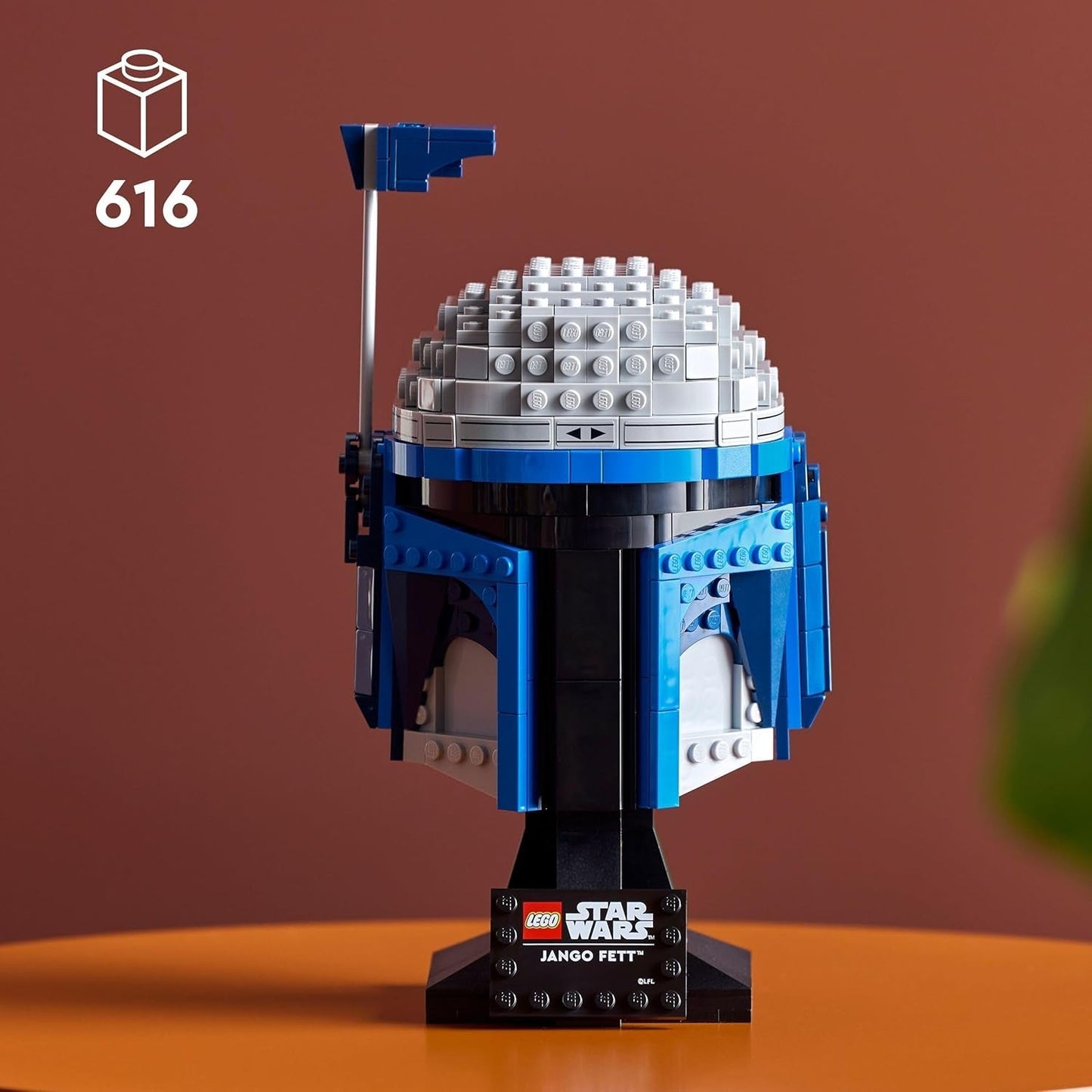 LEGO Star Wars 75408 Jango Fett Helm - Mandalorian bouwset voor volwassenen - Model met standaard, naamplaatje en verstelbare antenne - Cadeau voor Attack of the Clones Fans Bouwsets Besuche in LEGO-Store