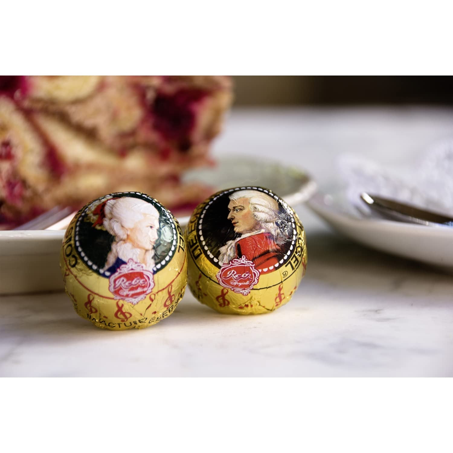 Reber Mozart balletjes - 5 zakjes met 5 snoepjes in de kersteditie - Authentieke Reber Mozart balletjes, gemaakt van pure chocolade, marsepein en nougat