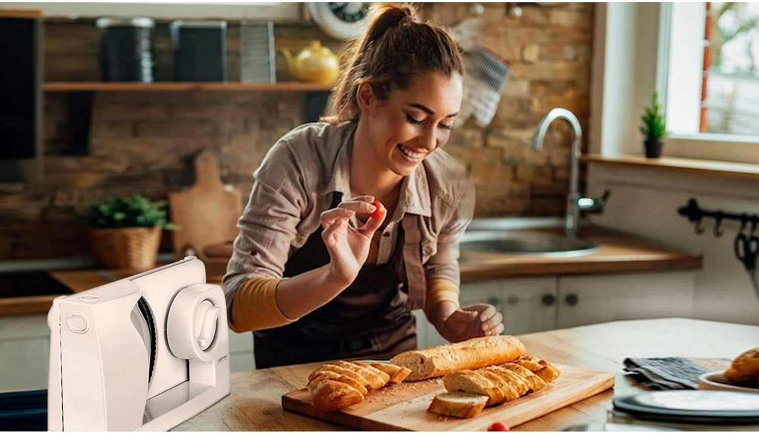 MPM MKR-05 Universele elektrische snijmachine, instelbare snijdikte tot 15 mm, 150 W Shredders en Slicers Naty Shop