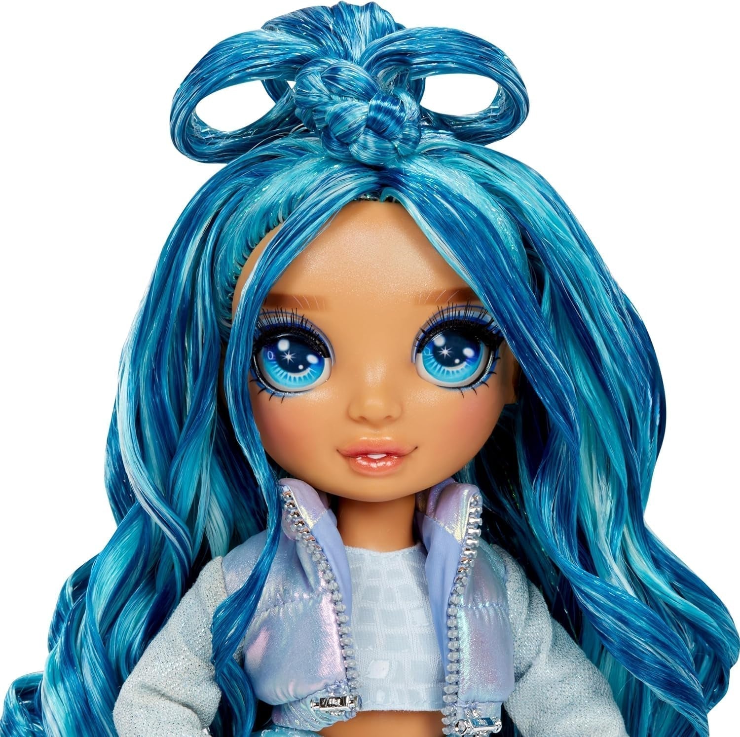 Rainbow High Winter Wonderland - Skyler (blauw) - 28 cm verborgen magische wateraccumulerende sneeuwmodepop met sneeuwpopset, geschikt voor 4-12 jaar oude kinderen en verzamelaars Naty Shop-poppen