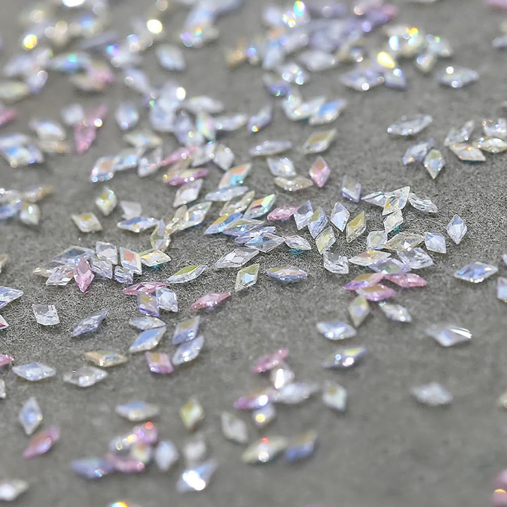 50 stuks Kleine Zirkonia Ruit Glitter Nagelstenen Sleutelhangers Gemengde Kleuren Fonkelende Steentjes Nagelbedels Mini Ruit Nagelkristallen Diamanten Nagels Steentjes Nagelbedels Nagelaccessoires Nagelkunst