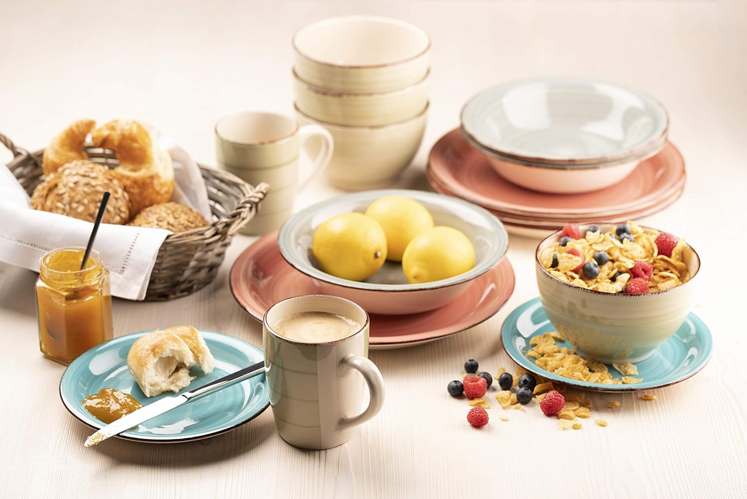 MÄSER Bel Tempo II Teller-Set voor 6 Personen im moderne Vintage Look, 12-teiliges Tafelservice, handbemalt, Türkis, Steingut, 27 centimeter