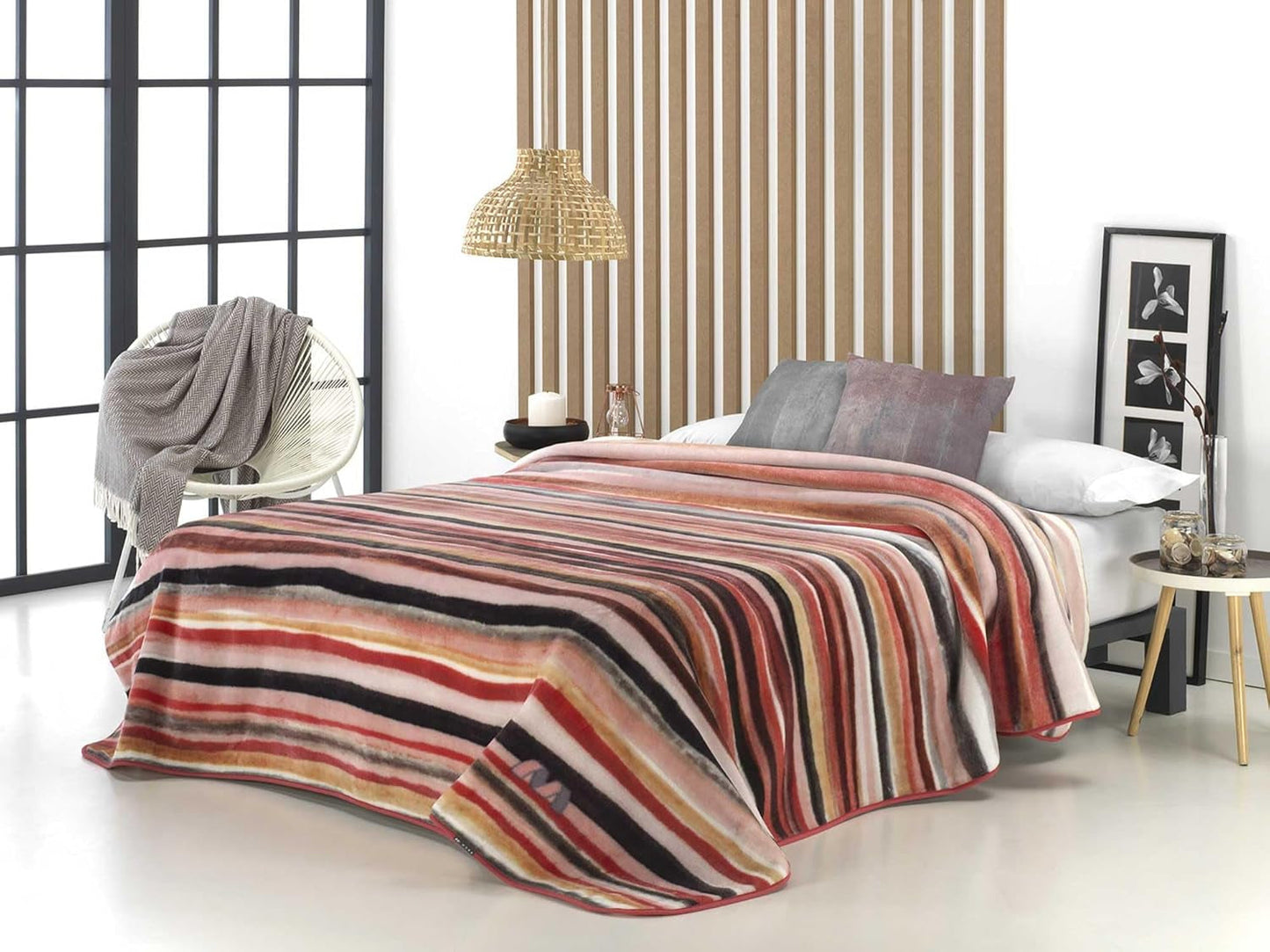 Bedrukte deken, groot volume, 100% polyester, 450 G/M², zacht, voor herfst/winter, Design Harmony N10, 170 x 240 cm, voor bedden van 90/105 cm, grijs Naty Shop dekbedden en dekbedden roze 260x240cm - 160/180cm bed
