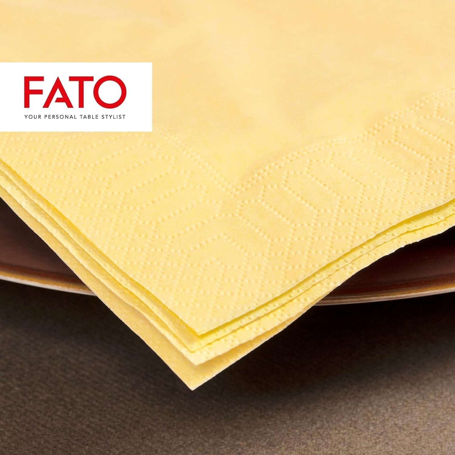 Fato - Papieren wegwerpservetten, ideaal voor informele lunches en buffetten, verpakking van 50 servetten, maat 33X33, 4 vouwen, 2-laags, champagnekleur, 100% puur cellulosepapier, FSC