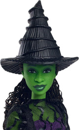 Mattel Wicked Elphaba modepop en accessoires met groene huid, zwart gevlochten haar, verschillende mogelijke poses en afneembare baljurk-uiterlijk, HXT62, [Multicolor]