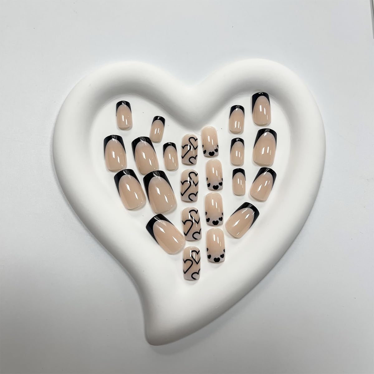 24 stuks korte vierkante Franse tip kunstnagels wit hart ontwerp zwarte acrylnagels volledige dekking
