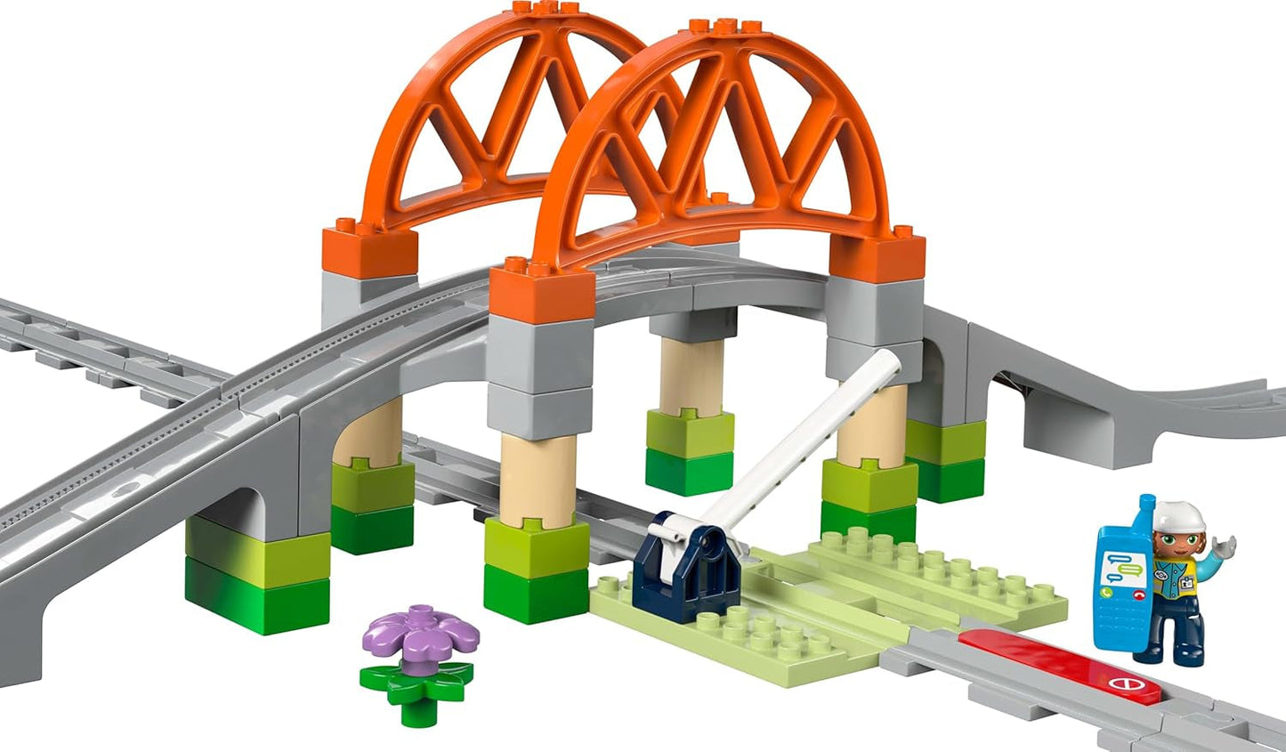 LEGO DUPLO Stadsspoorbrug en -rails - Uitbreidingsset, cadeau voor kinderen vanaf 2 jaar, bouw- en reconstructieset, voorschoolse ontwikkelingsset, educatief speelgoed 10426 Bouwsets Besuche den LEGO-Store