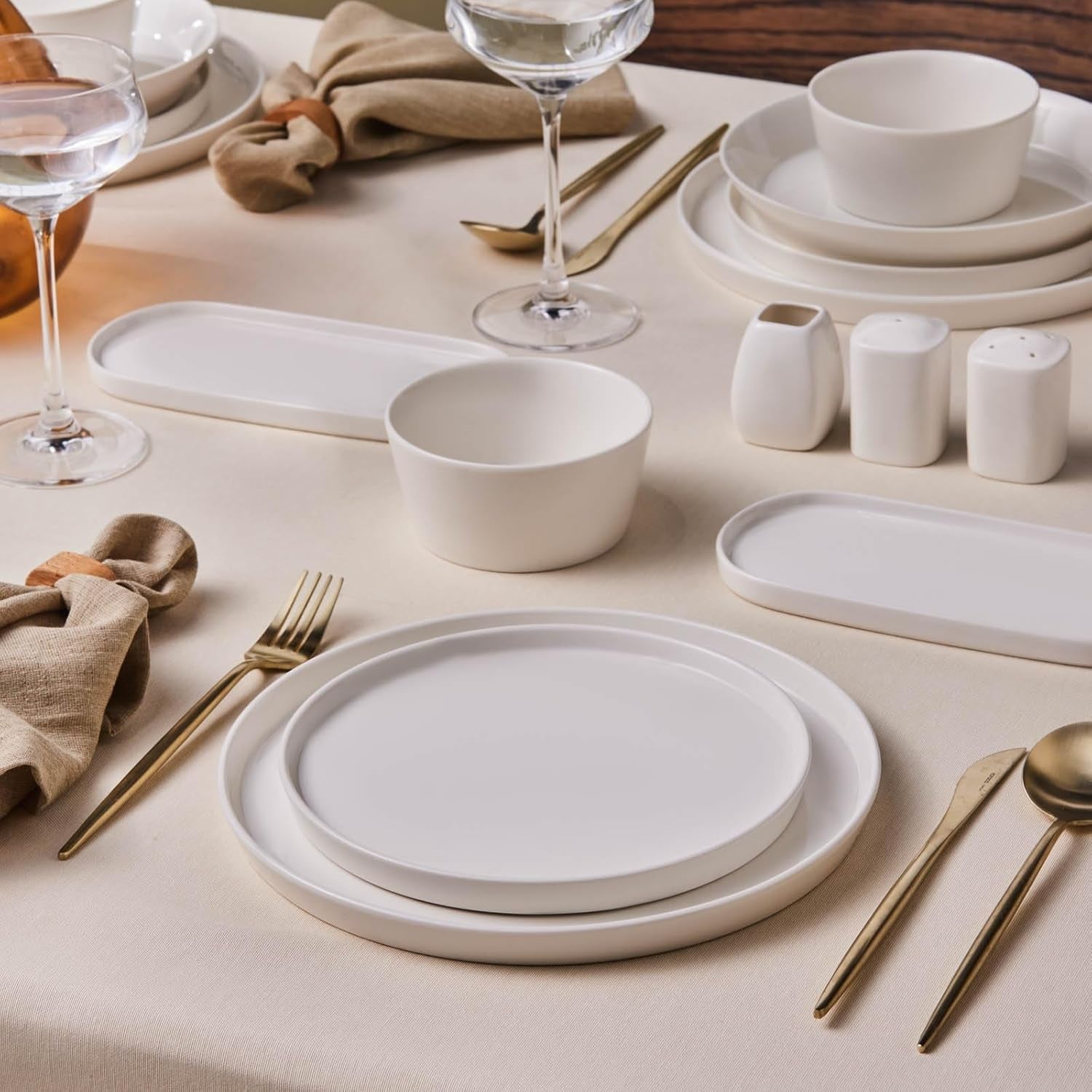 Karaca Stream Bone Bomo 12-persoons serviesset Elegante vierkante bordenset Elegant wit porseleinen servies