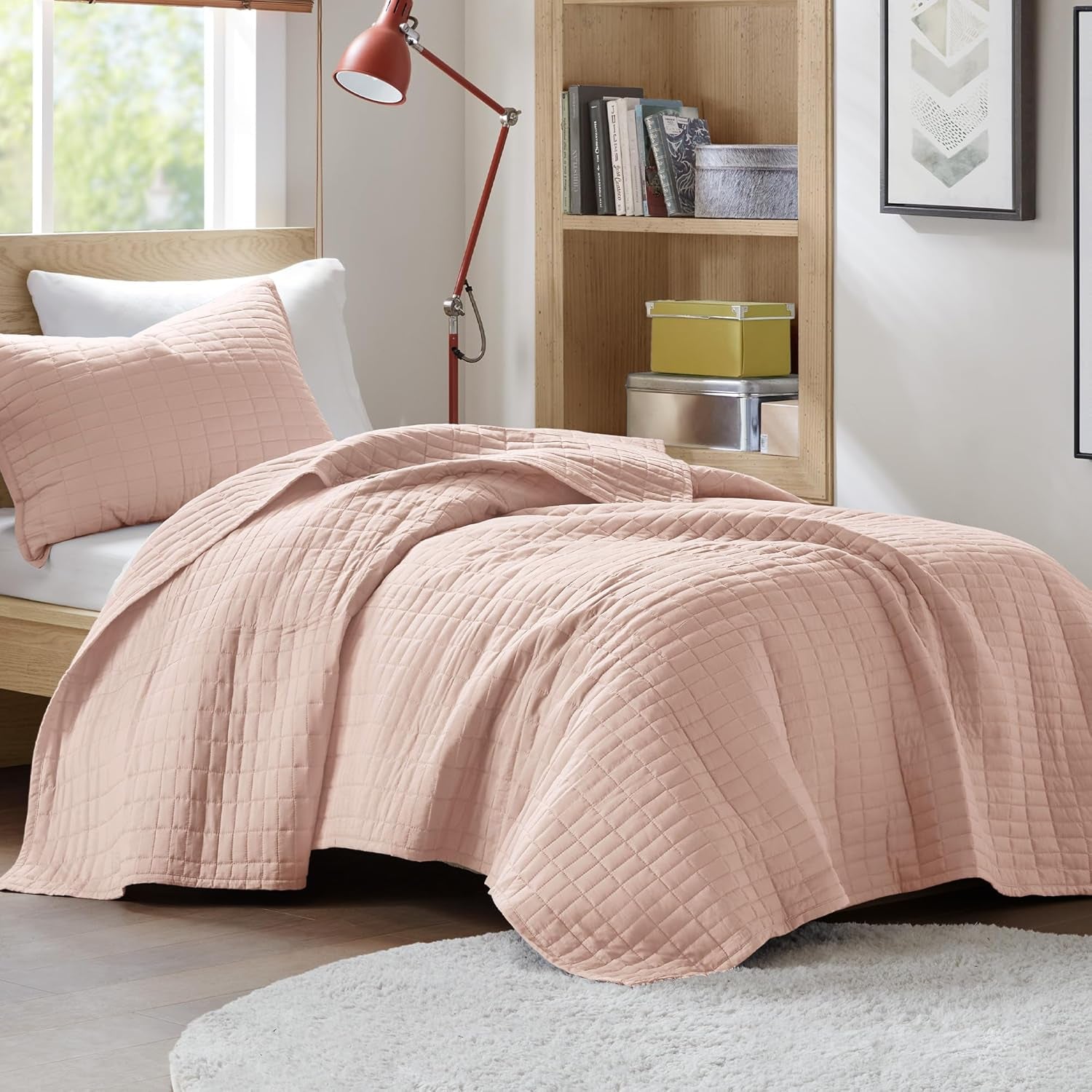 Comfort Spaces Kienna-dekbedset Luxe dubbelgestikte zomerdeken Lichtgewicht zacht beddengoed voor het hele jaar Bijpassende kussensloop Witte kingsize deken (264,2 x 228,6 cm) Naty Shop Red Twin/Twin Xl (66"X90") Quilts en quilts