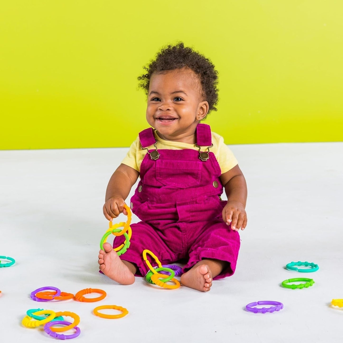 Heldere start, Oball, verbindingsschakels voor wandelwagenketting, veel schakels, opvouwbaar, gemakkelijk te bevestigen, gemakkelijk schoon te maken, perfect voor op reis Bebe Toys Naty Shop