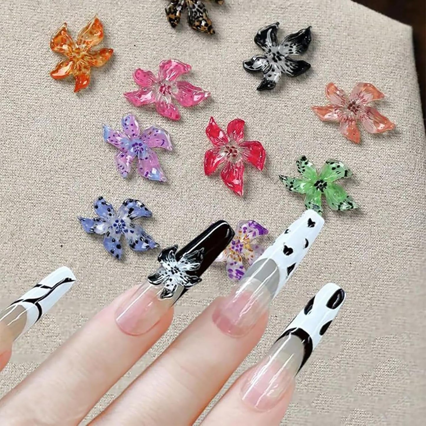 50 stuks 3D bloem nagelbedels, 3D gel nail art, nagelbedels, kleurrijke zomersieraden, doe-het-zelf nagelaccessoires, reliëf hibiscusbloemkristallen, gradiënt nagelkunst voor vrouwen