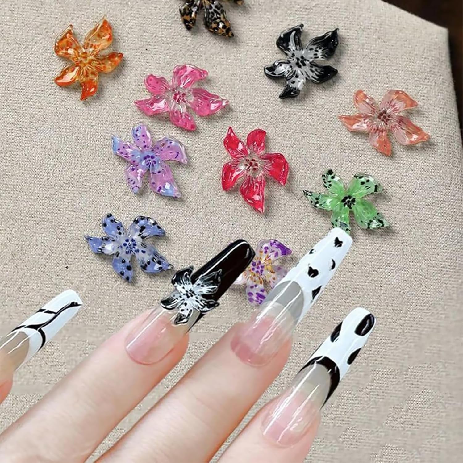 50 stuks 3D bloem nagelbedels, 3D gel nail art, nagelbedels, kleurrijke zomersieraden, doe-het-zelf nagelaccessoires, reliëf hibiscusbloemkristallen, gradiënt nagelkunst voor vrouwen