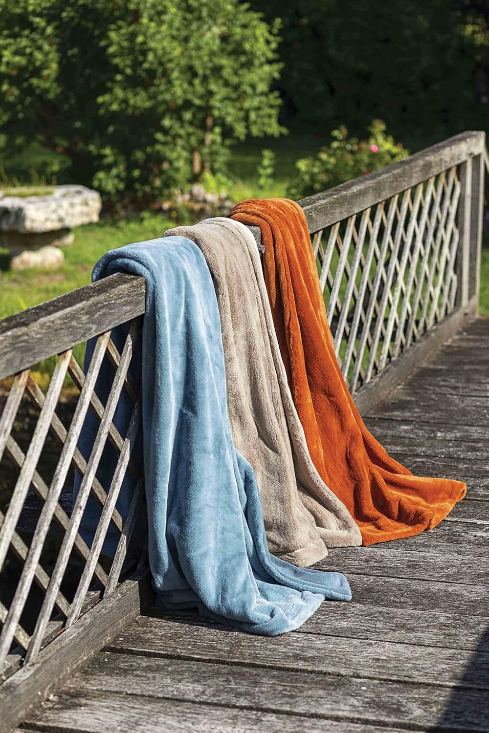 Zachte deken, polyester, namaakbont, effen kleur, 150 cm x 200 cm, loodmaat quilts en quilts Naty Shop standaardtitel