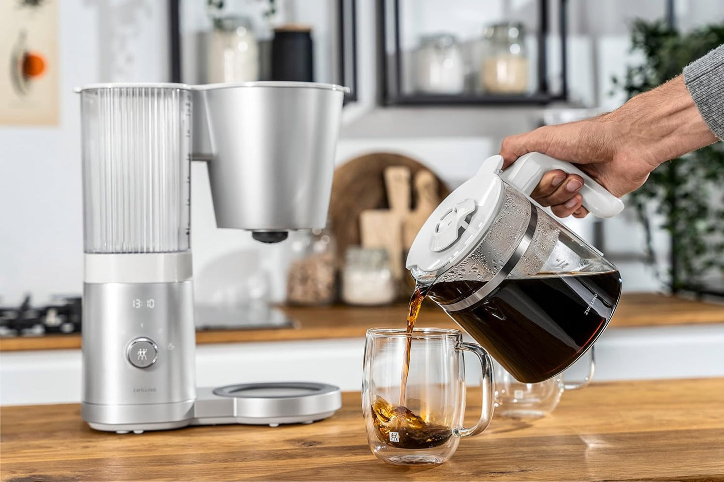 ZWILLING ENFINIGY Filter-espressomachine met glazen karaf van 1,5 liter, espressomachine met roestvrijstalen boiler, bloeifunctie en slimme ontkalking, kunststof, zilver