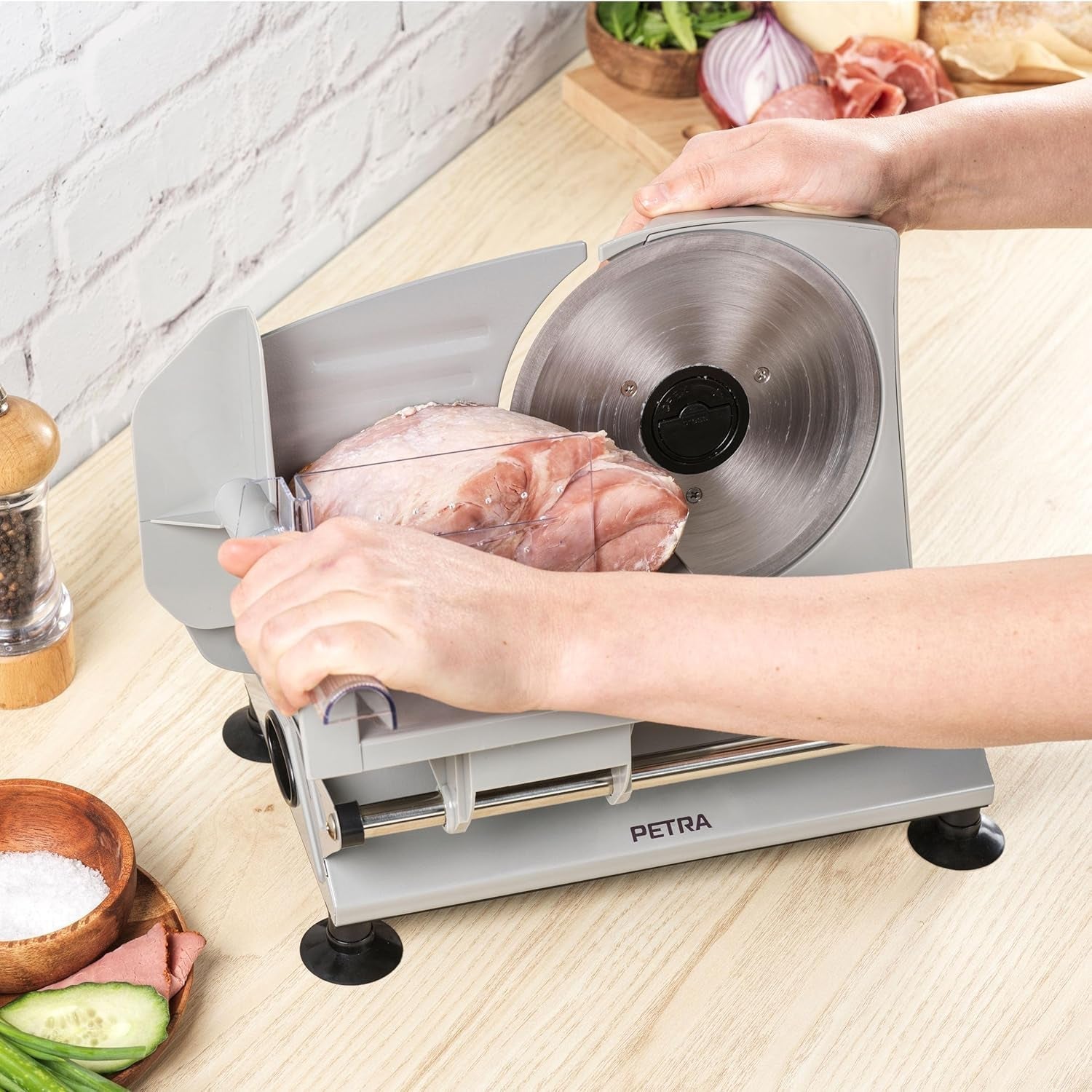 Petra PT4636VDE Multifunctionele elektrische snijmachine, snijdikte 1-15 mm, 3 gladde roestvrijstalen messen Shredders en Slicers Naty Shop