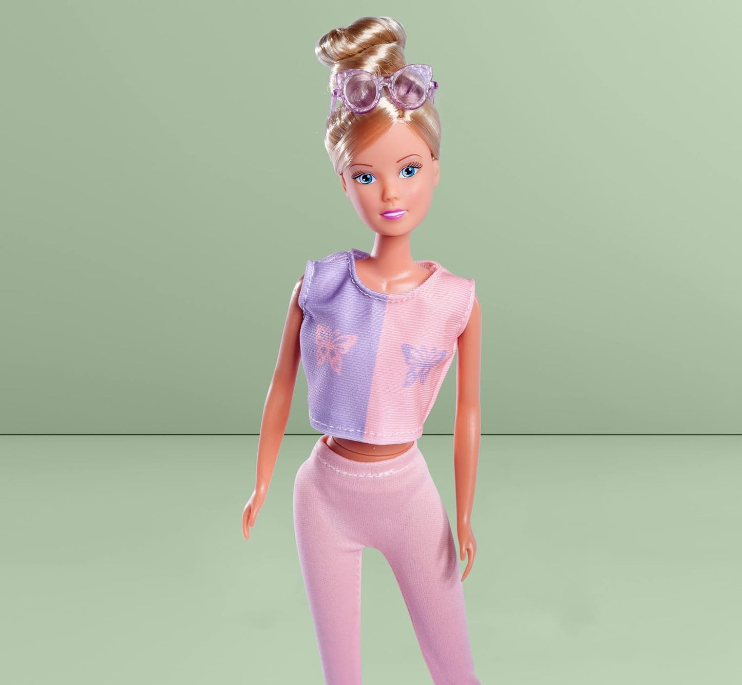 Simba 105733619 - Steffi Love hoelahoep, speelgoedpop met sportoutfit, hoelahoep en mechanische functie, 29 cm, vanaf 3 jaar