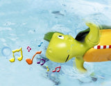 TOMY Kinderwaterspeelgoed "Plantschi de zingende schildpad" meerkleurig, hoogwaardig speelgoed voor kinderen met muziek, combineert badspeelgoed en muzikaal speelgoed, vanaf 12 maanden! Badspeeltje voor waterspelen Jucarii Bebe Naty Shop