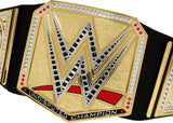 Mattel Mattel WWE Championship Belt, onbetwist WWE Universal Championship rollenspel en kostuum, ca. 100 cm lange kunstleren riem met unieke pasvorm, HYJ35 actiefiguren Naty Shop