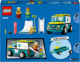 LEGO City Ambulance en Snowboarder, Ambulance Speelset met speelgoedauto en 2 minifiguren, Snowboarder en Paramedicus figuur, fantasierijk cadeau voor jongens en meisjes vanaf 4 jaar 60403 Bouwsets Besuche den LEGO-Store