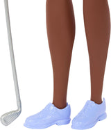 Barbie brunette golferpop in afneembare roze polojurk, golfuniform, inclusief pet en golfclubaccessoires, JCR69