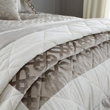 Catherine Lansfield Lattice Cut Velvet, natuurlijk, sprei - 220X230Cm Catherine Lansfield bedden en dekens