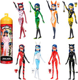 Bandai - Wonderbaarlijk lieveheersbeestje - Pop Marinette Kleurverandering Verrassing - Gewrichtswonderbaarlijke pop, 26 cm + 3 verrassingen - Willekeurig model - P50390 Naty Shop Dolls Verrassingspop Marinette Kleurverandering