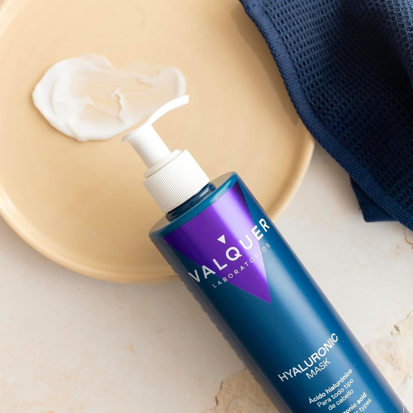 Valquer Hyaluronic Hair Treatment - Hydraterend haarmasker met lavendelgeur - Sulfaat- en siliconenvrij - 975 ml Naty Shop Haarmasker