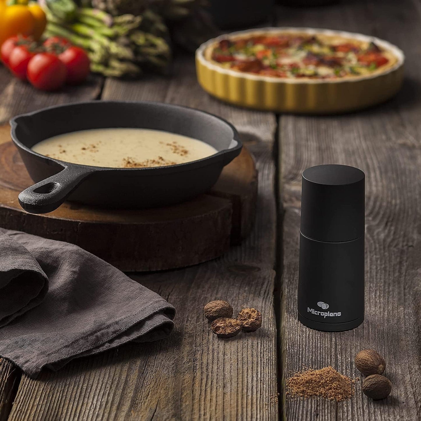 Microplane Kruidenmolen Zwart voor Nootmuskaat, Kaneel, Tonkabonen, Lange Peper en Andere Droge Kruiden Malen en Grinders Naty Shop