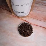 ESPRESSO | Koffiebonen 500g - 100% Arabica | Vers gebrand voor het maken van espresso | Hele koffiebonen | Klassieke koffiesmaak