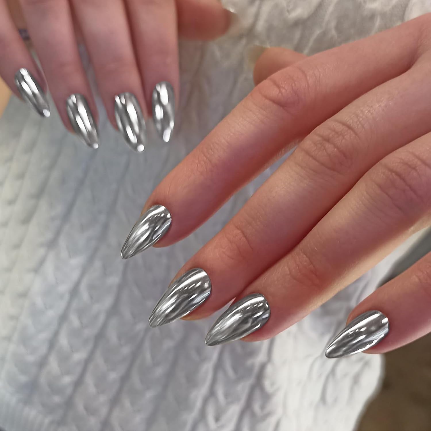 Zelfklevende chroomnagels - Medium amandelbruin Glitterlijm op nagels Glitter nepnagels Lijm op kunstnagels Geglazuurde acrylnagels voor dames 24 stuks