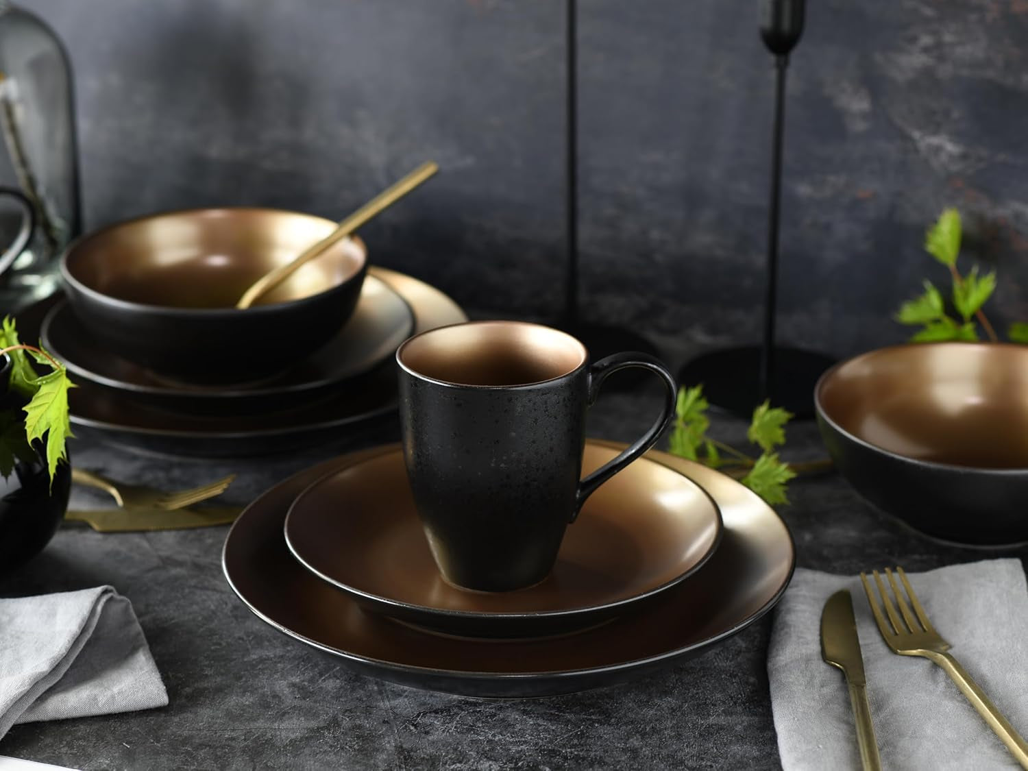 CreaTable, 23598, GLAMOR-serie - Goud, 16-delige serviesset, porseleinen combinatieservies, vaatwasmachine- en magnetronbestendig, kwaliteitsproductie