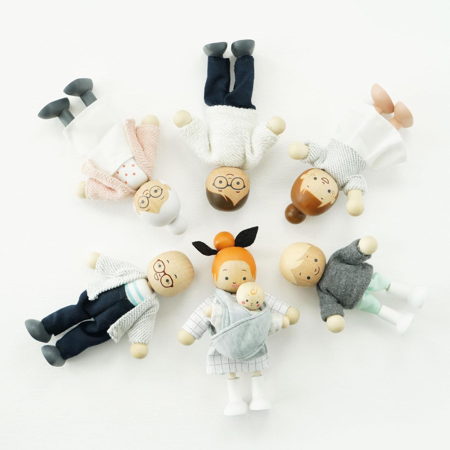 - Meine Familie met 4 puppen – Holz, Stoff – P053