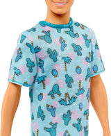 Barbie Ken Fashionistas-pop - T-shirt met cactus- en palmprint, witte shorts en sneakers, perfect voor avonturen met vrienden en wandelingen door de stad, voor kinderen vanaf 3 jaar, HJT10 Naty Shop-poppen