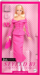 Barbie Signature gestileerd door Andrew Mukamal Modepuppe, Sammlerstück mit 3 Looks für Day en Abend sowie Accessoires, inclusief met Ständer, JBH81