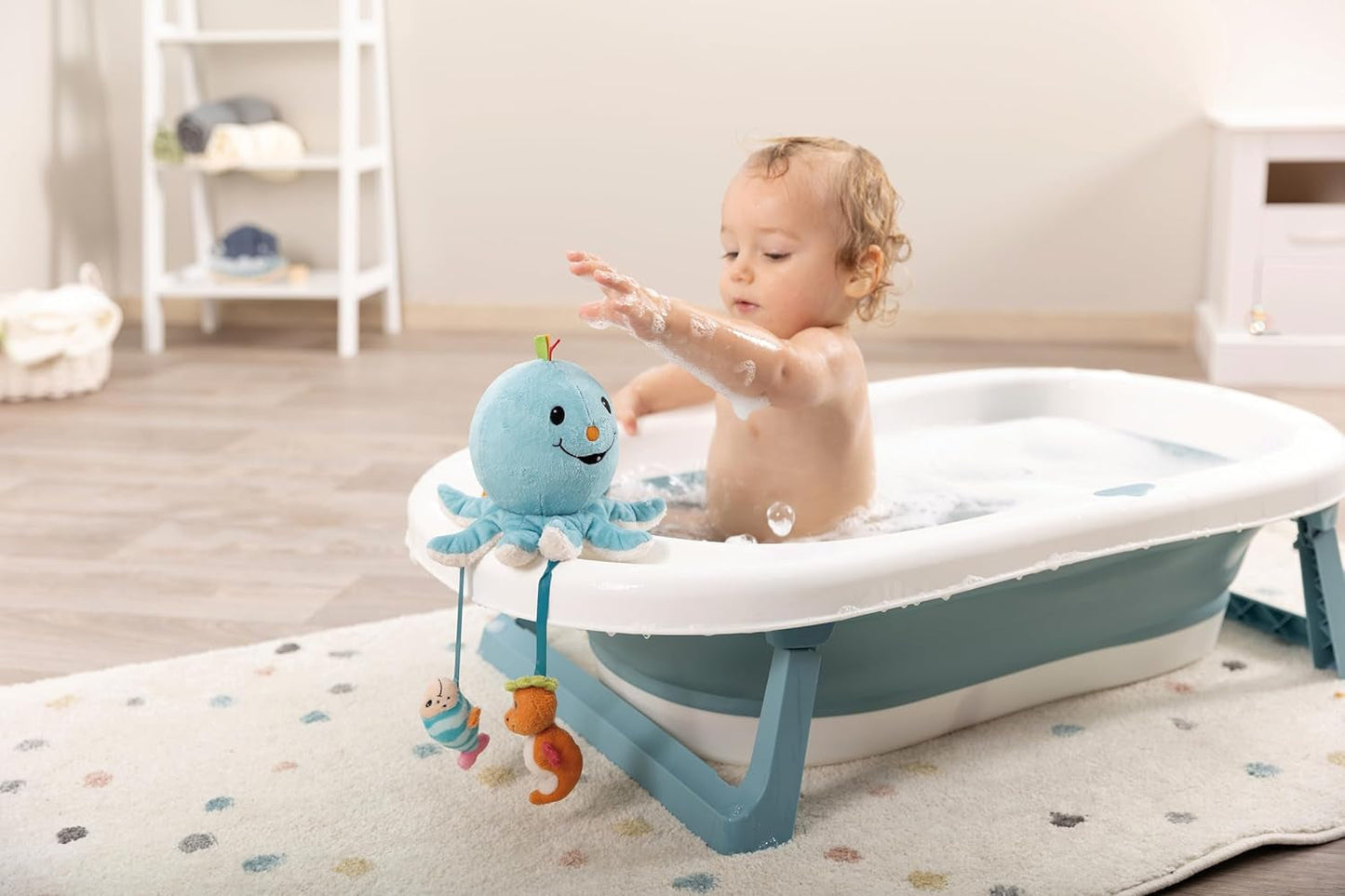 Octily badspeeltje 18x14cm incl. 3 beeldjes in geschenkverpakking 23,5x17x13,5cm blauw - speelgoed met grijpelementen - kinderbadspeeltje om te vangen en te spelen Baby Speelgoed Naty Shop