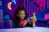 Monster High Cleo de Nile Puppe, Mummie Modepuppe, Königliches Outfit, Killerstiefel, Pyramidenrucksack, Zubehör, voor kinderen vanaf 4 jaar, HHK54