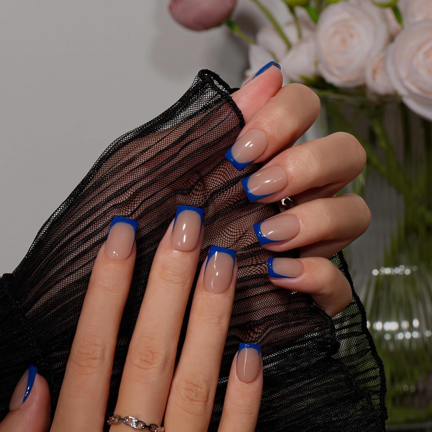 Korte Franse tip nepnagels - 30 stuks zwarte nagels om op korte vierkante nagels te lijmen, Franse tip nepnagels met lijm, vierkante kunstnagels set voor dames