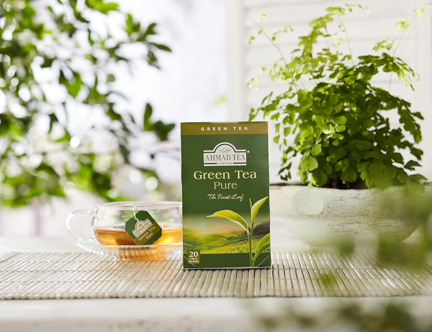 Ahmad Tea - Groene thee - Smaakverzegelde, individueel verpakte theezakjes met 2 g thee per portie - 20 theezakjes met bandjes (pak van 2)
