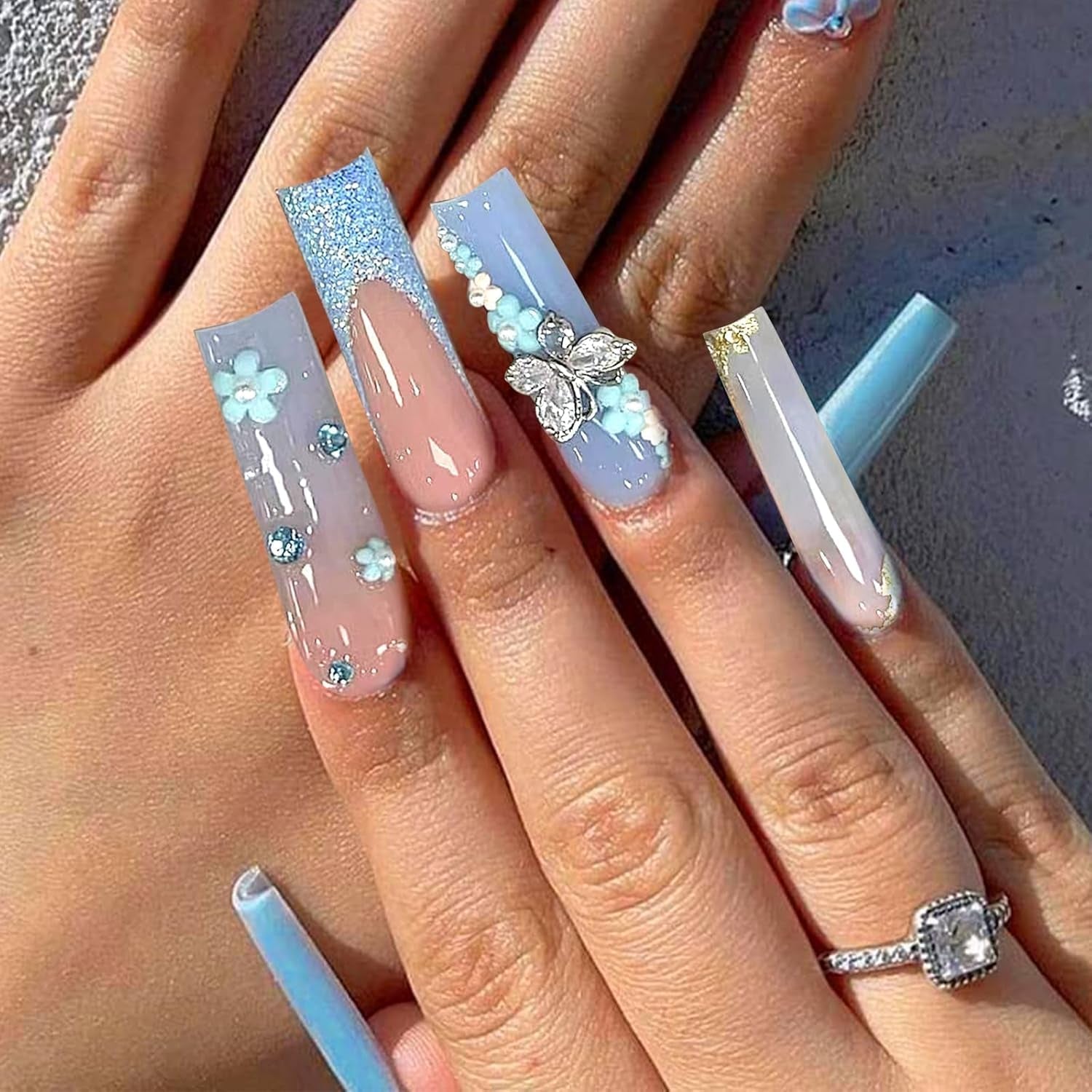 24 stuks vlinderblauwe kunstnagels vierkante druk op Franse lange glitter sprankelende strass valse nageltips