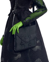 Mattel Wicked Elphaba modepop en accessoires met groene huid, zwart gevlochten haar, verschillende mogelijke poses en afneembare baljurk-uiterlijk, HXT62, [Multicolor]