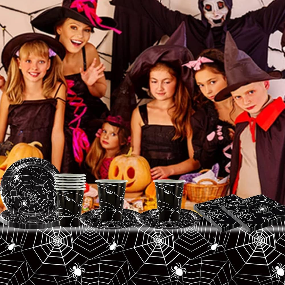 49-delige Halloween Spider papieren bestekset inclusief borden, servetten, glazen en tafelkleed. Zwart servies bestaande uit dessertborden, servetten en glazen.