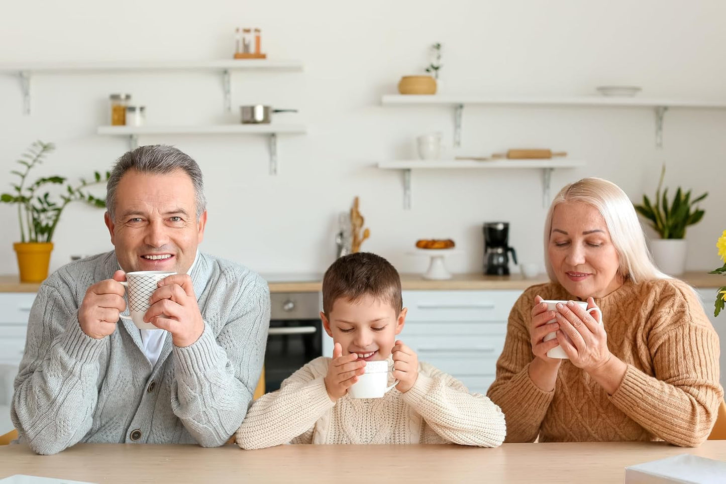 Babcia Jagoda - Vruchtenthee "Fruchtige Verführung" - 20 theezakjes - Met hibiscus, appel, appelbes, braam, rozenbottel, sinaasappelschil - Intense fruitsmaak, cafeïnevrij, vegan, natuurlijk, Cay - 40G