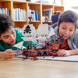 LEGO Creator 3-in-1 piratenschipset, speelgoed met 3 bouwopties, bouw een piratencafé of schedelpirateneiland, inclusief 3 rollenspel-avontuurminifiguren 31109 Bouwsets Besuche in LEGO-Store