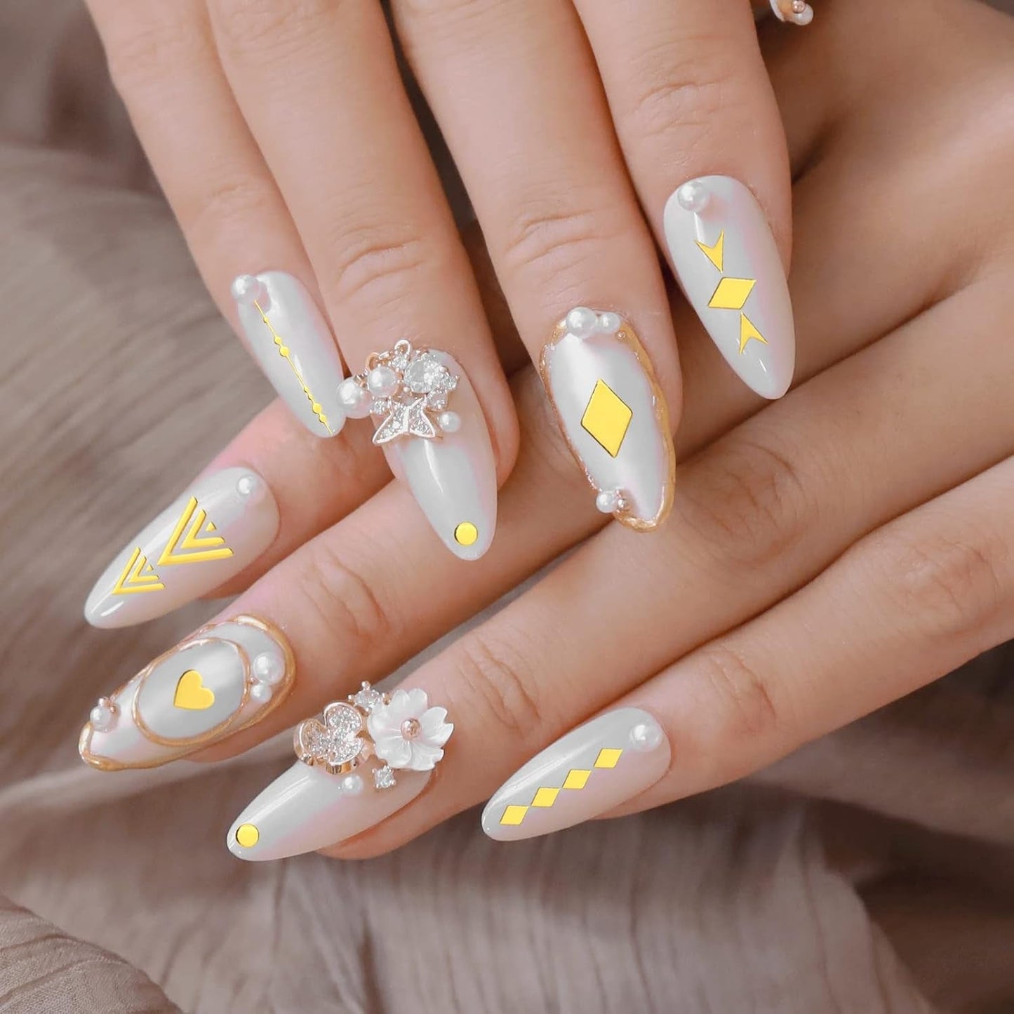 MWOOT 10 vellen gouden nagelsticker Abziehbilder Nail Art Sticker, 3D zelfklevende nagelstickers set Linien Streifenband Design, DIY Metallic Nailart Aufkleber Maniküre Zubehör Für Nagel Decoratie