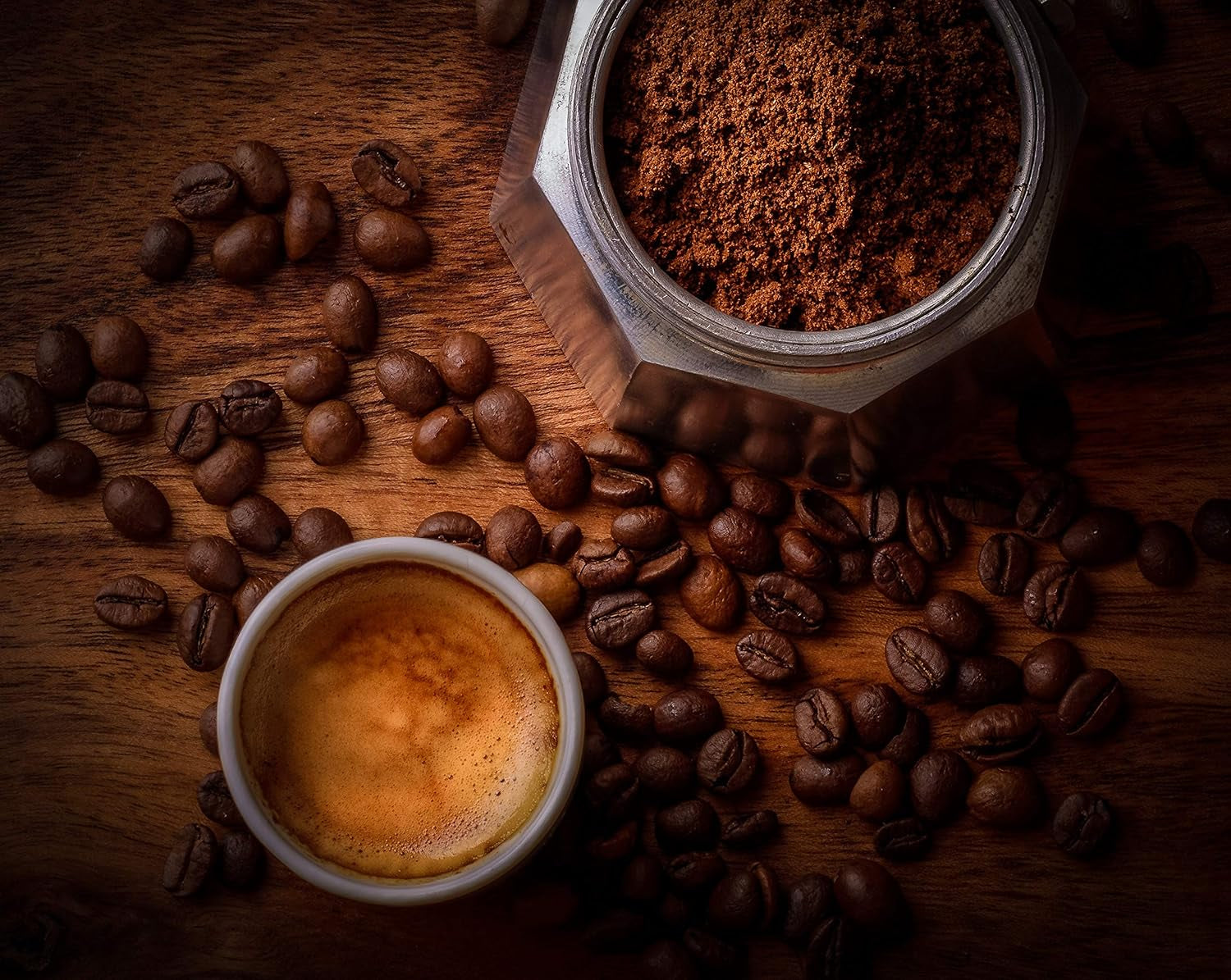 Kenner 1000g | Premium Zwitserse koffiebonen voor volautomatische koffiemachines | Schümli aromatische koffie met tonen van walnoot en karamel | Evenwichtige melange Arabica-Robusta | Gebakken in Zwitserland