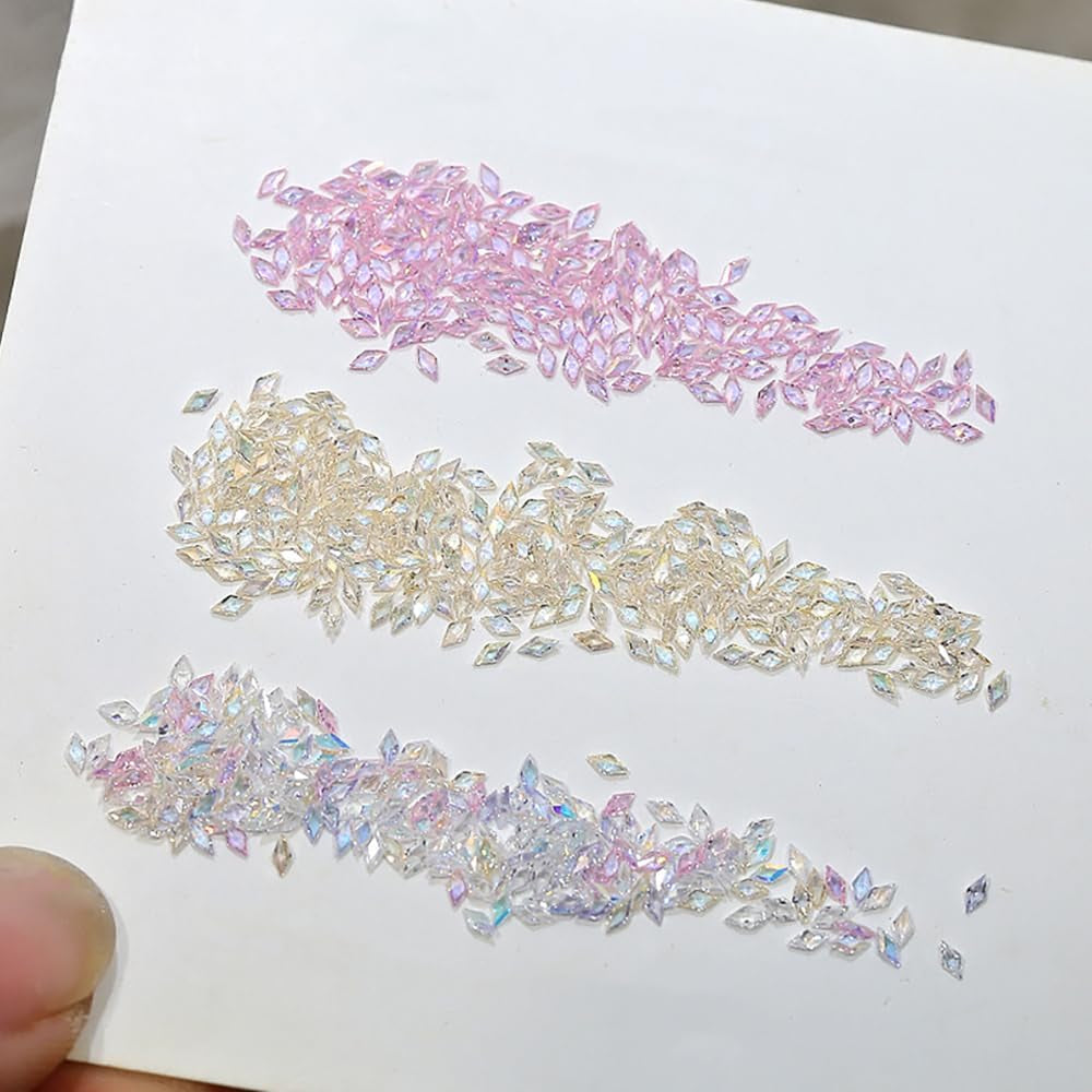50 stuks Kleine Zirkonia Ruit Glitter Nagelstenen Sleutelhangers Gemengde Kleuren Fonkelende Steentjes Nagelbedels Mini Ruit Nagelkristallen Diamanten Nagels Steentjes Nagelbedels Nagelaccessoires Nagelkunst