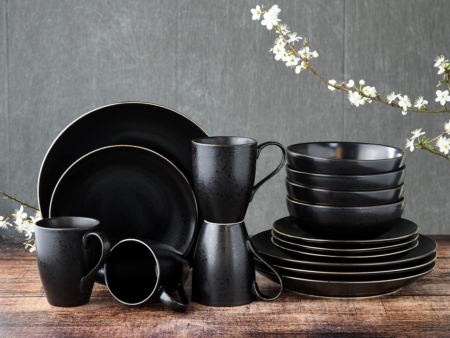 CreaTable, 22699, Industrial Gold BLACK-serie, 16-delige serviesset voor 4 personen, porseleinen combiservies, vaatwasmachine- en magnetronbestendig, hoogwaardige productie