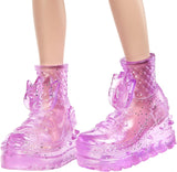 Mattel Hello Kitty GWW98 - Sanrio Badtz-Maru-figuur en Jazzlyn-pop (ca. 25,4 cm) met kleding en accessoires, lang lila haar en trendy outfit, cadeau voor kinderen vanaf 3 jaar