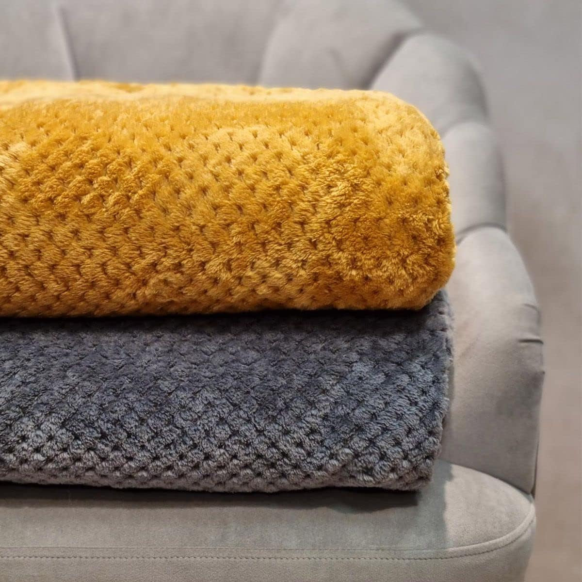 HOMLA Noah Zachte decoratieve deken - gezellige polyestervezeldeken voor thuis zachte deken voor slaapbank - 150 X 200 cm rijstkorrelpatroon mosterdkleur Bedden en dekens Besuche den HOMLA-Store