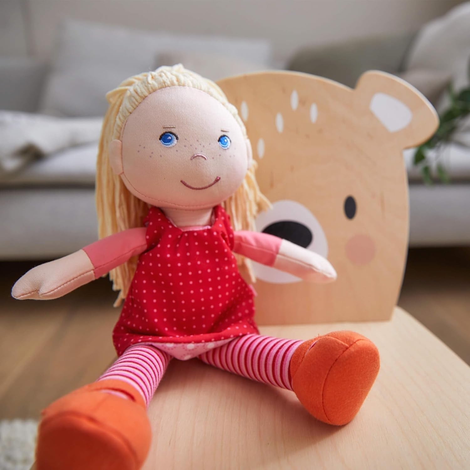 HABA 302108 - Annelie pop, stoffen pop met kleding en haar, 30 cm, speelgoed vanaf 18 maanden, rood Poppen Naty Shop
